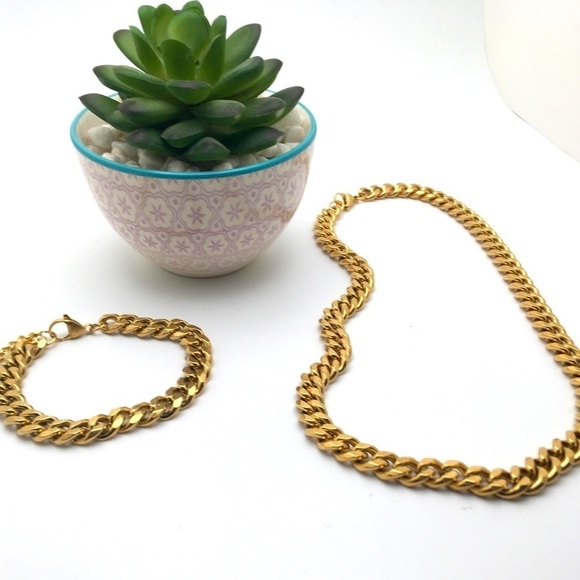 Hypoallergenic 18K Gold Cuban Cable Necklace - Picture 4 of 5